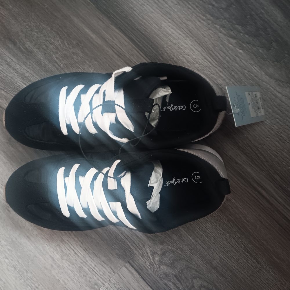 Cat & Jack Black and White Sneakers Classic Design